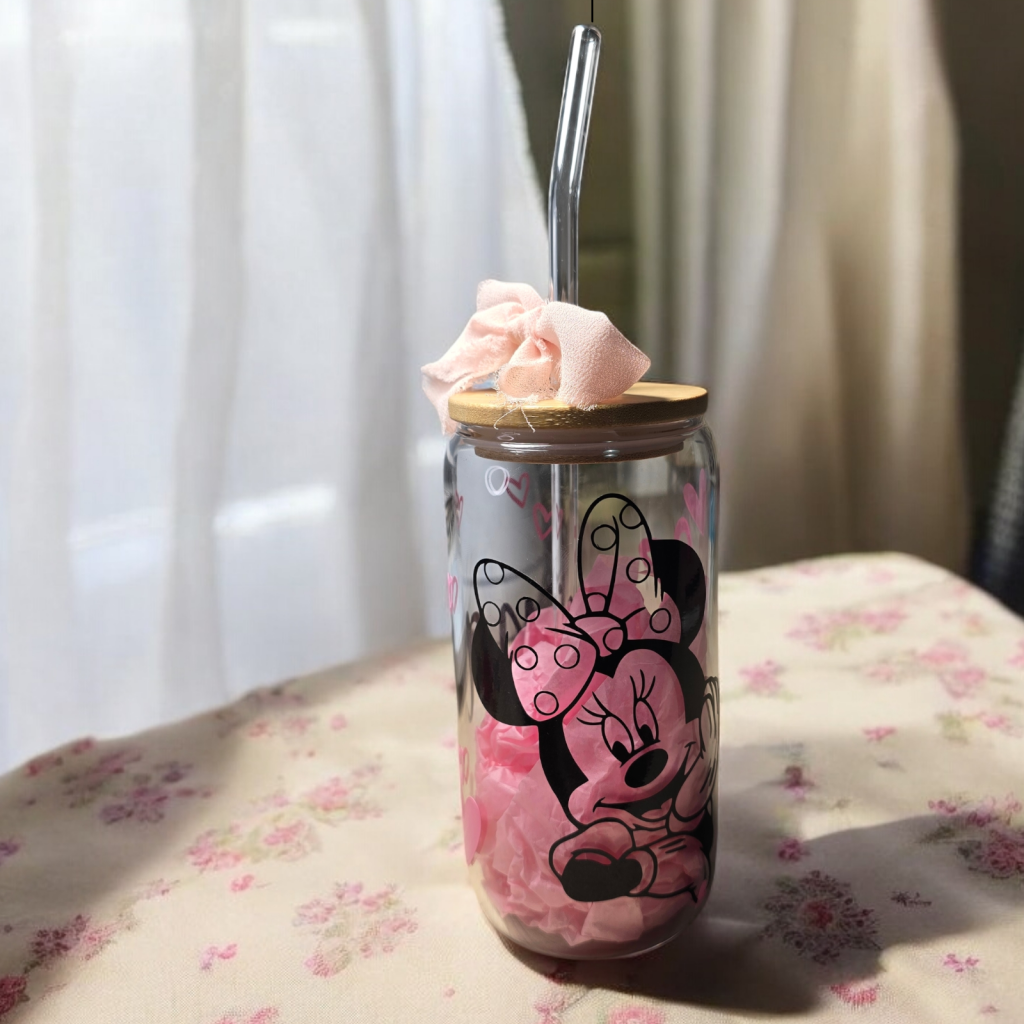 Vaso minnie mouse personalizado con nombre y corazones